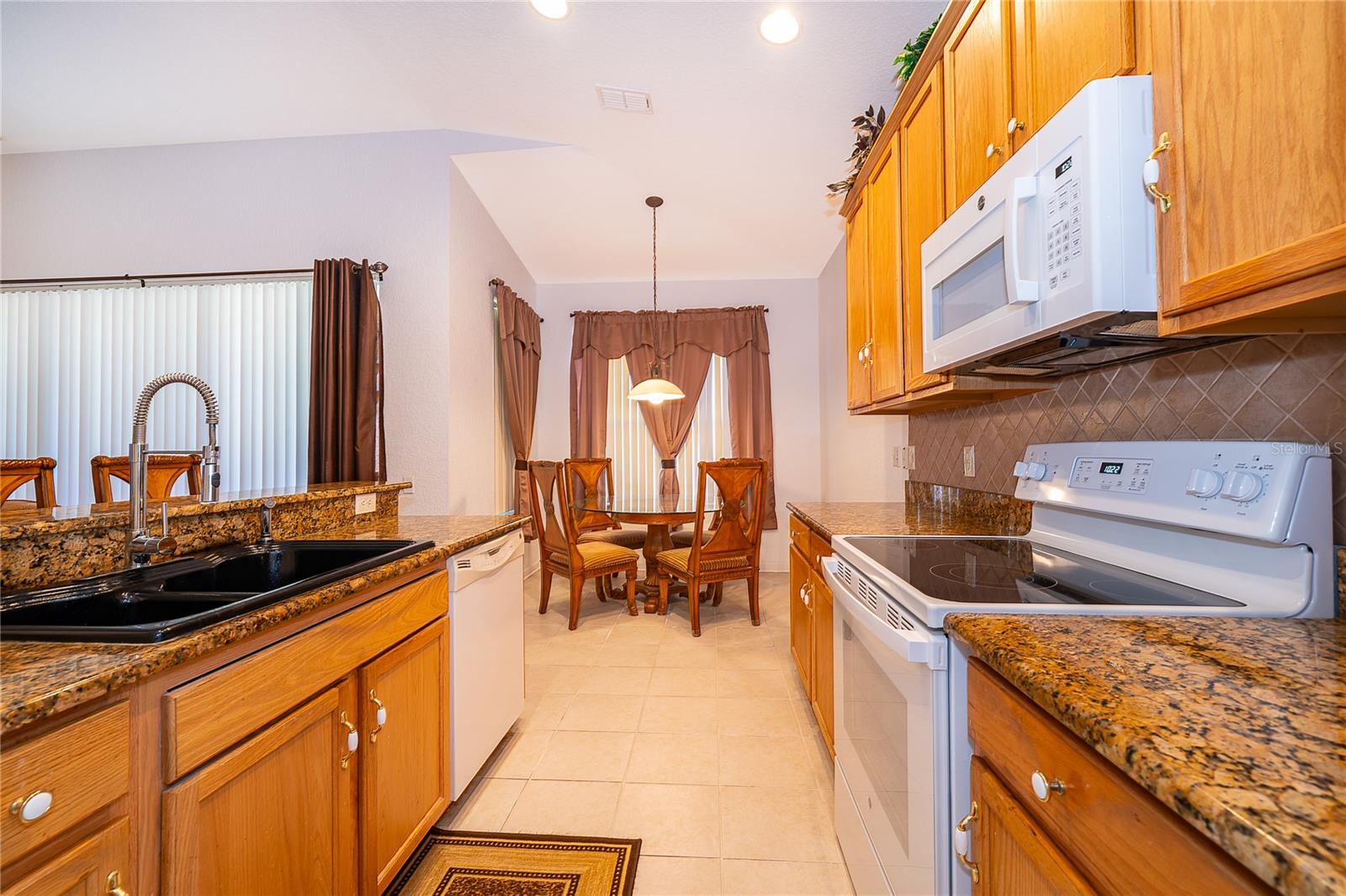 OAK HAMMOCK PRESERVE UNIT 2 - Residential