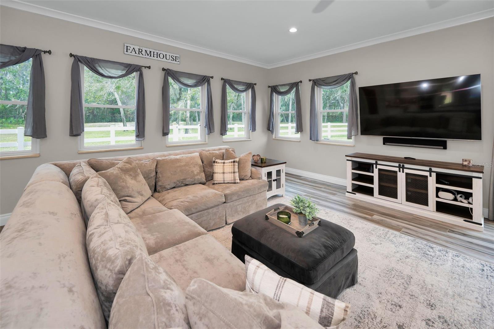 OAK HILL ACRES - Residential