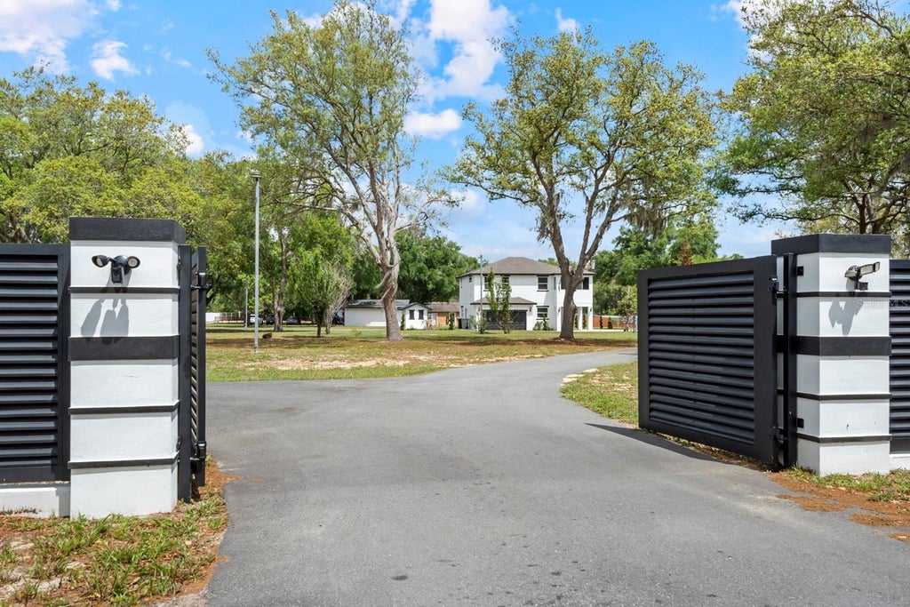 Photo of 2509 Appy Lane, Apopka, FL 32712 (MLS # O6450034)