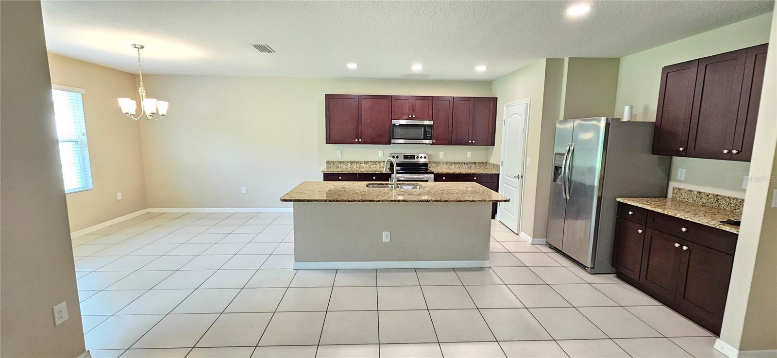 BISHOP LNDG PH 2 - Residential Lease