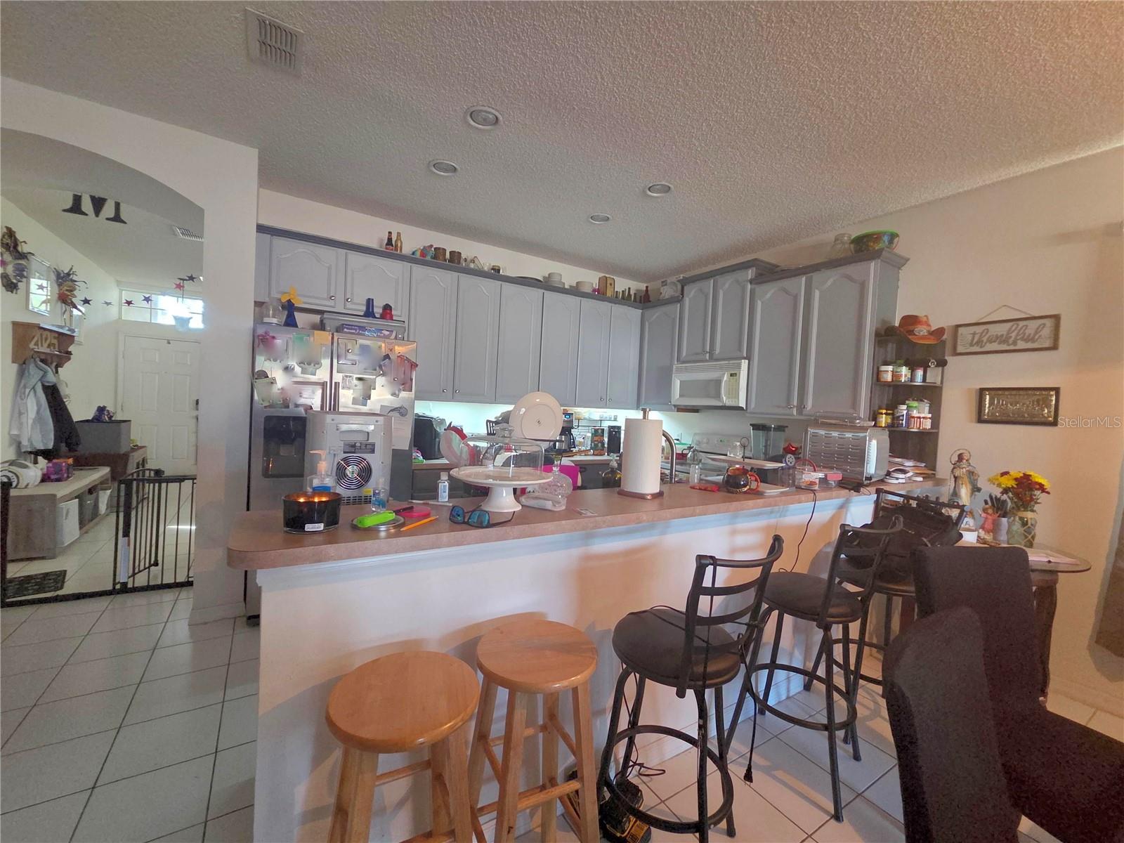 ROSE BAY PH 01 49 28 - Residential