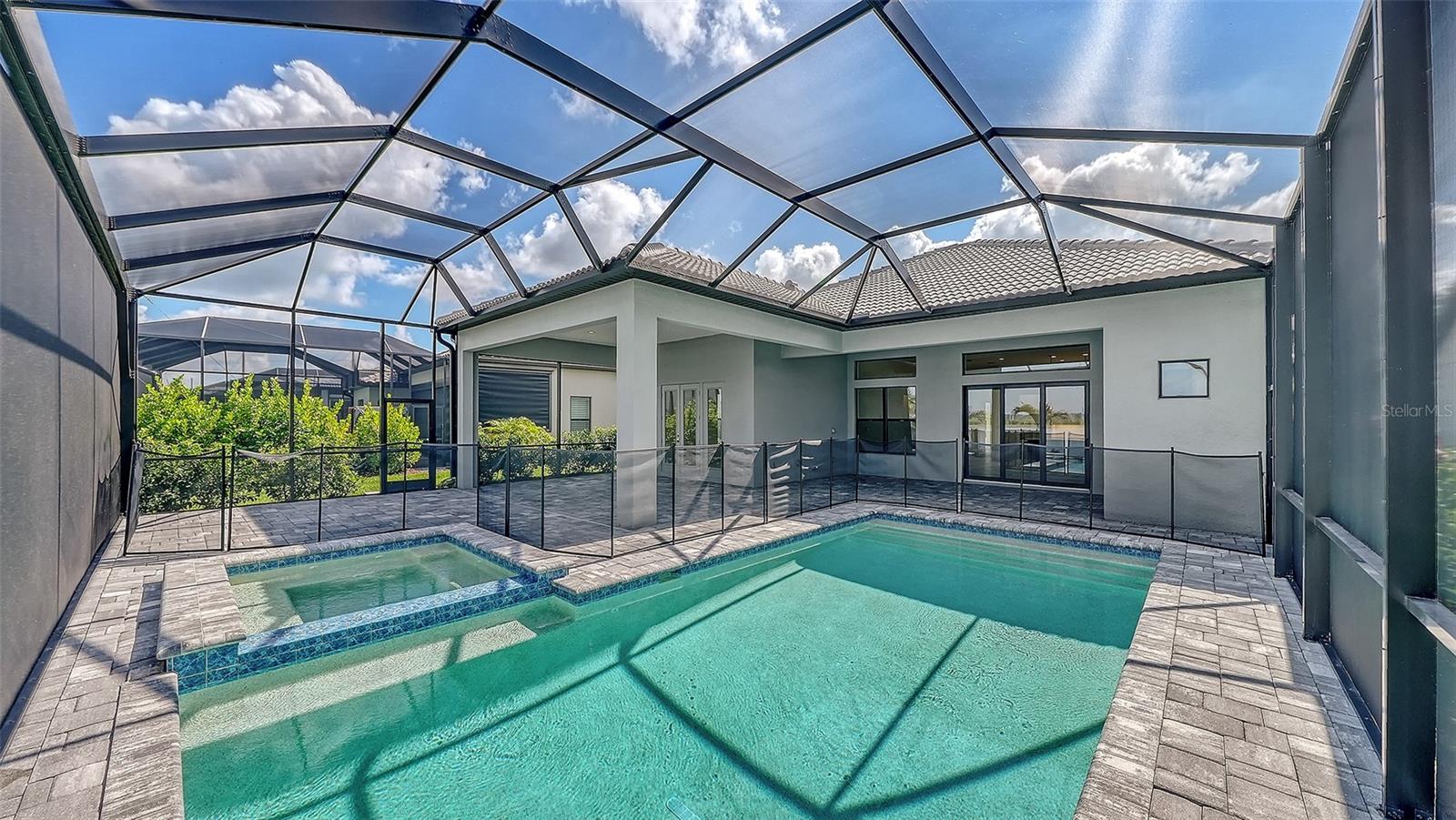ARIA PHASE III - Residential