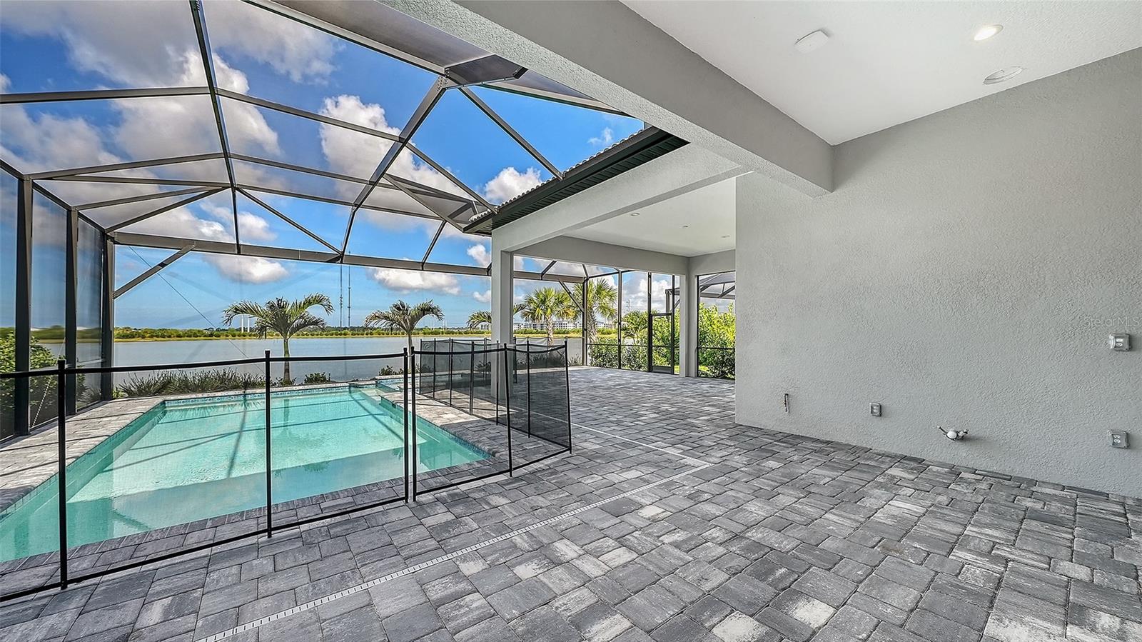 ARIA PHASE III - Residential