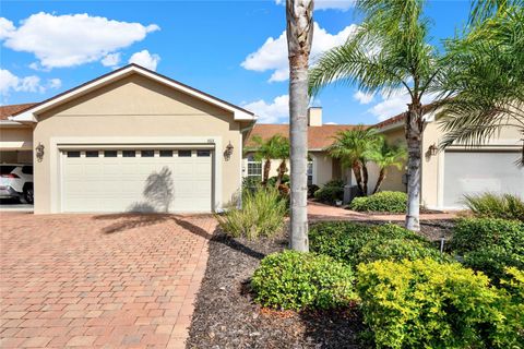 A home in WINTER HAVEN