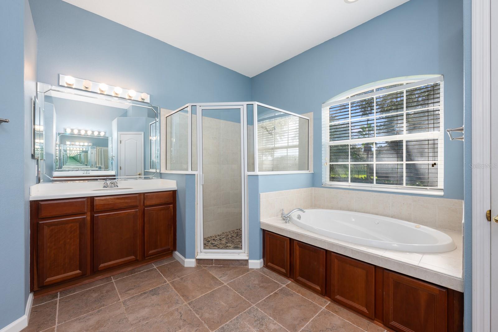 ROCK SPGS RDG PH V-B - Residential