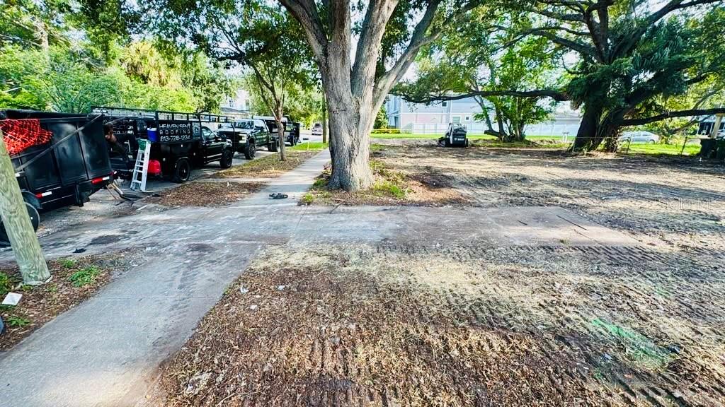 Photo of 302 N Albany Avenue, Tampa, FL 33606 (MLS # O6437390)