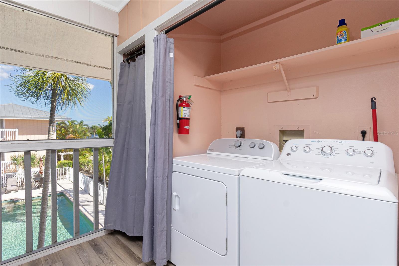 DEVINES TURTLE BAY - Residential