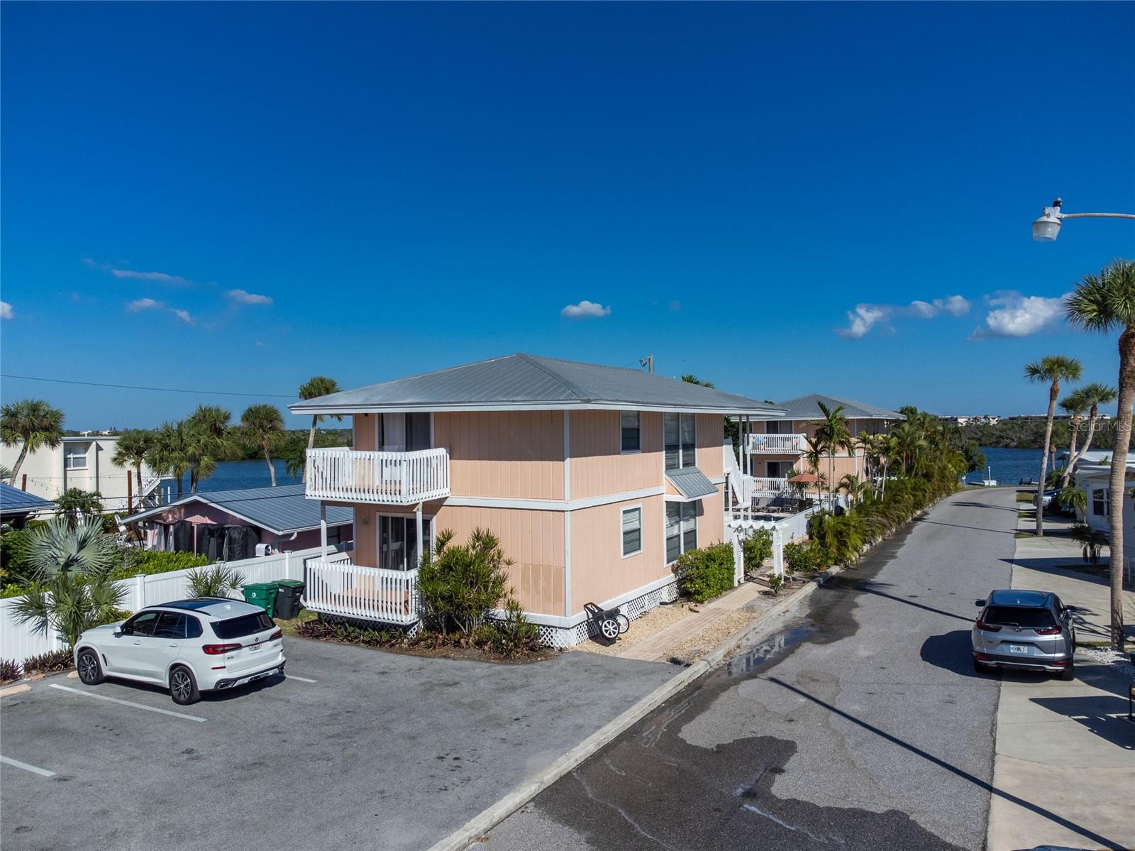 DEVINES TURTLE BAY - Residential