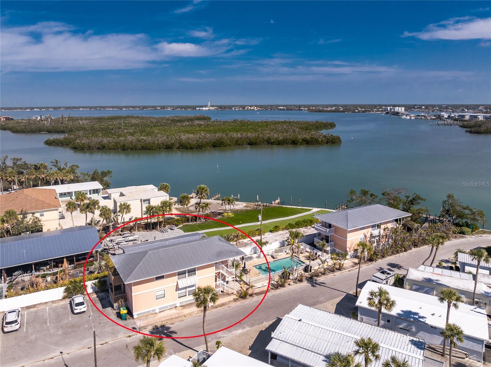 DEVINES TURTLE BAY - Residential