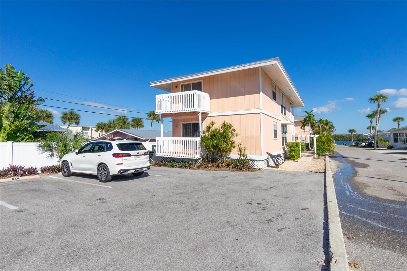 DEVINES TURTLE BAY - Residential