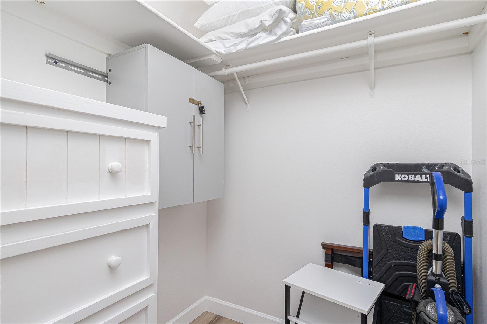 DEVINES TURTLE BAY - Residential