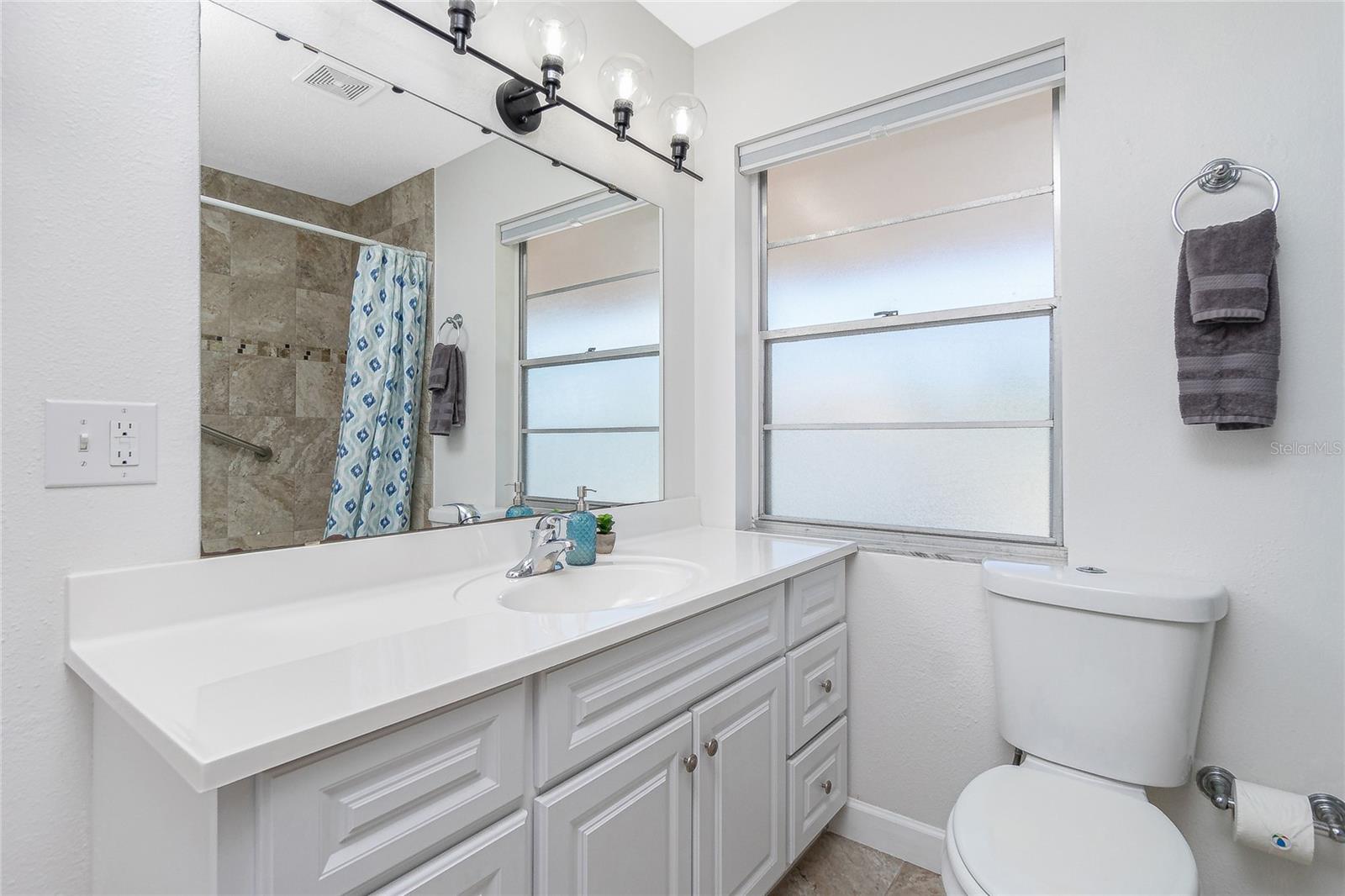 DEVINES TURTLE BAY - Residential