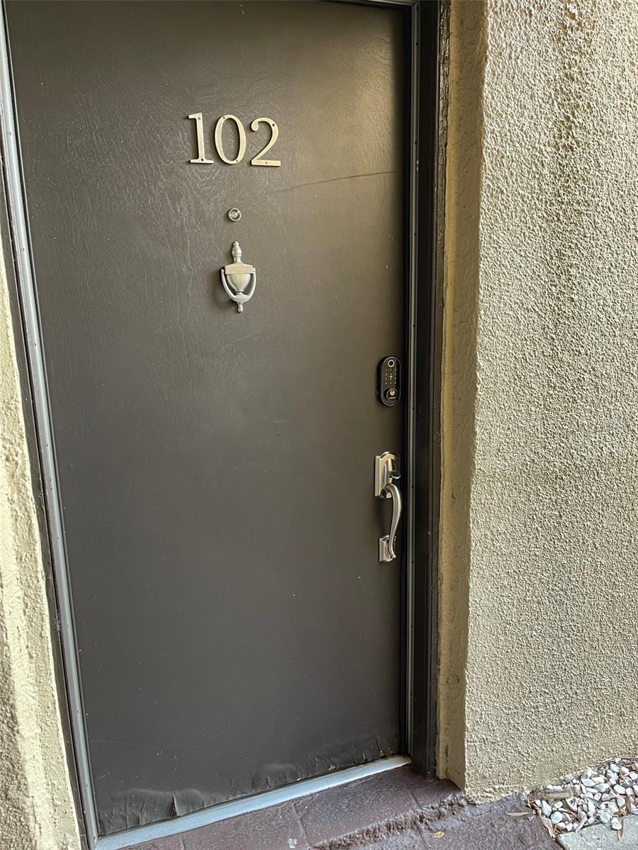 782 VILLAGE LAKE TERRACE N 102