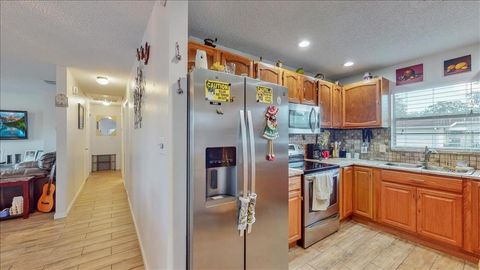 A home in DAVENPORT