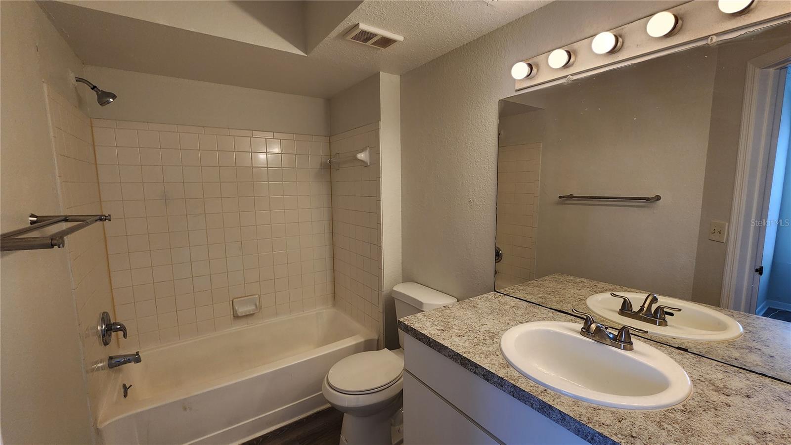 VENETIAN PLACE - Residential Lease