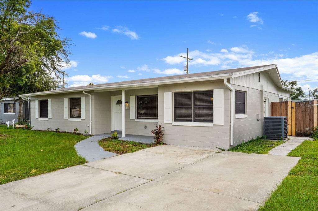 Photo of 3926 Citadel Drive, Orlando, FL 32839 (MLS # O6443172)