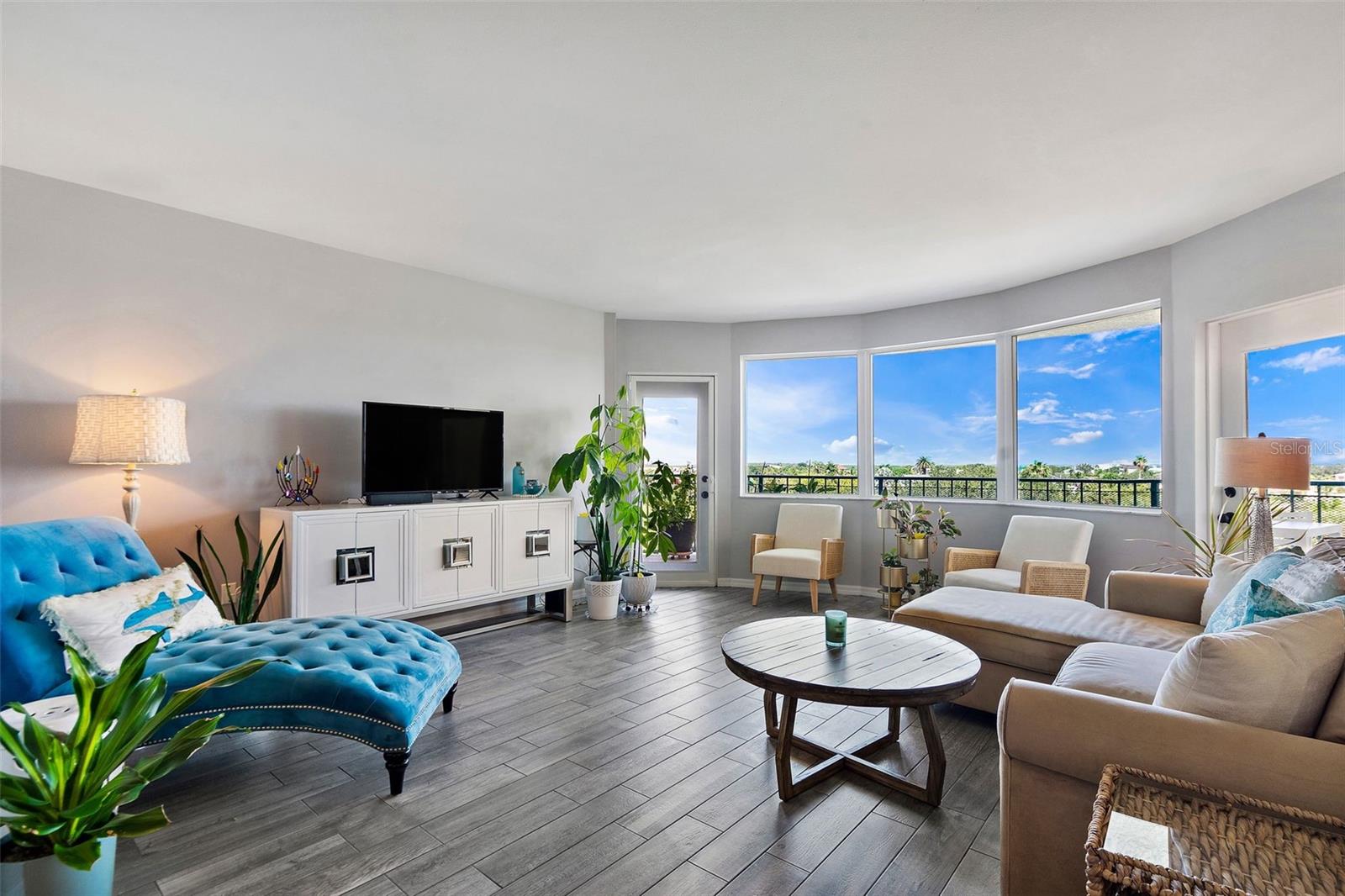 SUNWATCH ON ISLAND - Residential