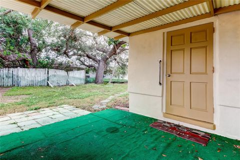 A home in SEMINOLE