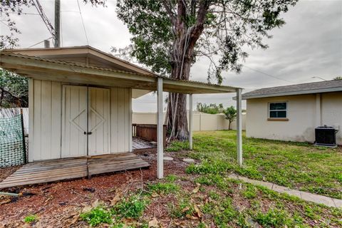 A home in SEMINOLE