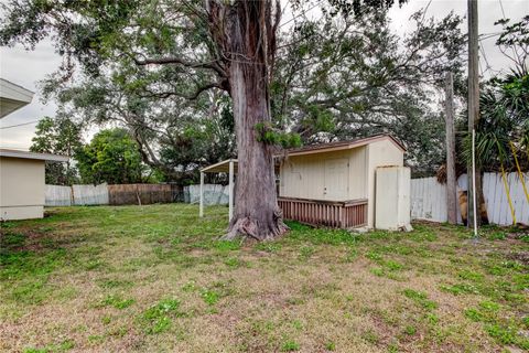 A home in SEMINOLE