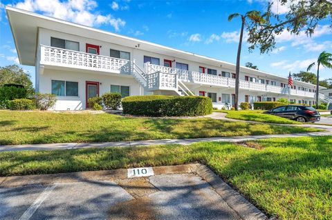 A home in SEMINOLE