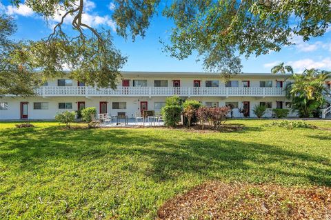 A home in SEMINOLE