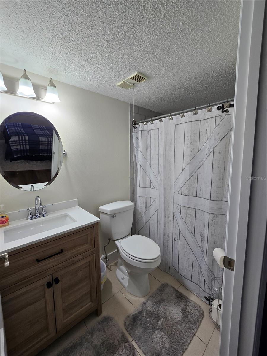 JUNGLE DEN VILLAS PH 01 CONDO - Residential