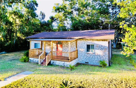 Photo of 18713 Charlotte Avenue, Brooker, FL 32622 (MLS # GC535426)