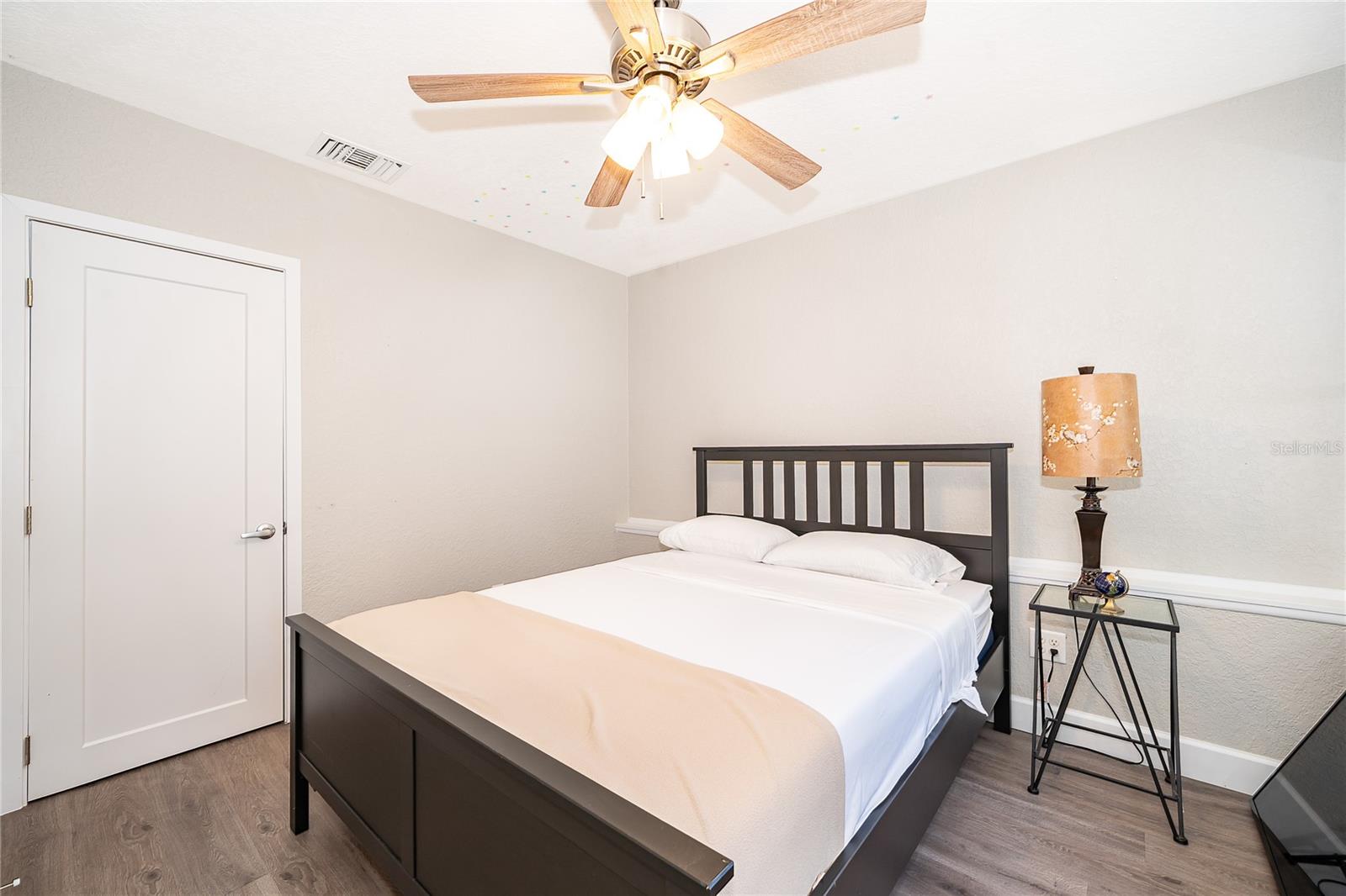 OAKLAND SHORES - Residential