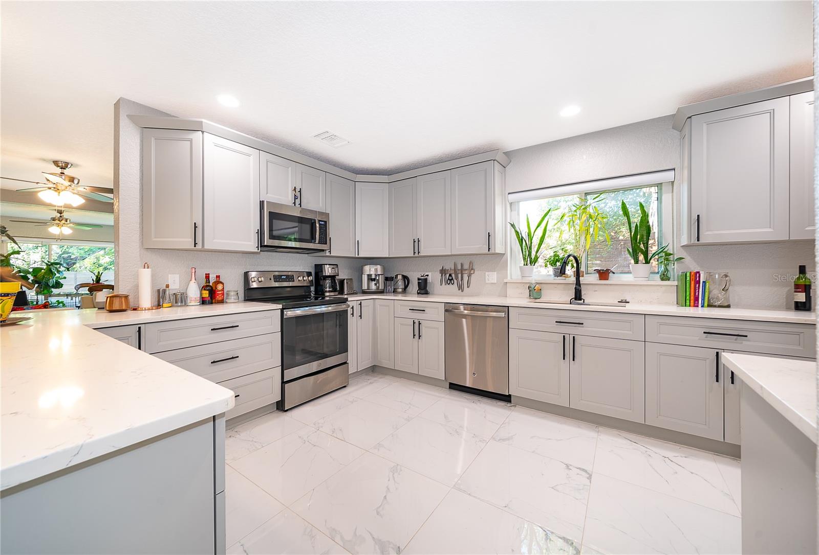 OAKLAND SHORES - Residential