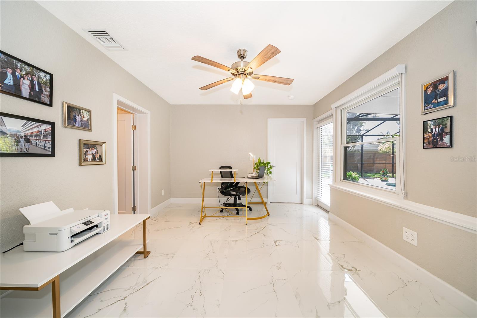 OAKLAND SHORES - Residential