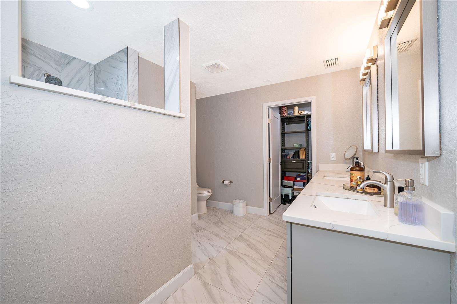 OAKLAND SHORES - Residential