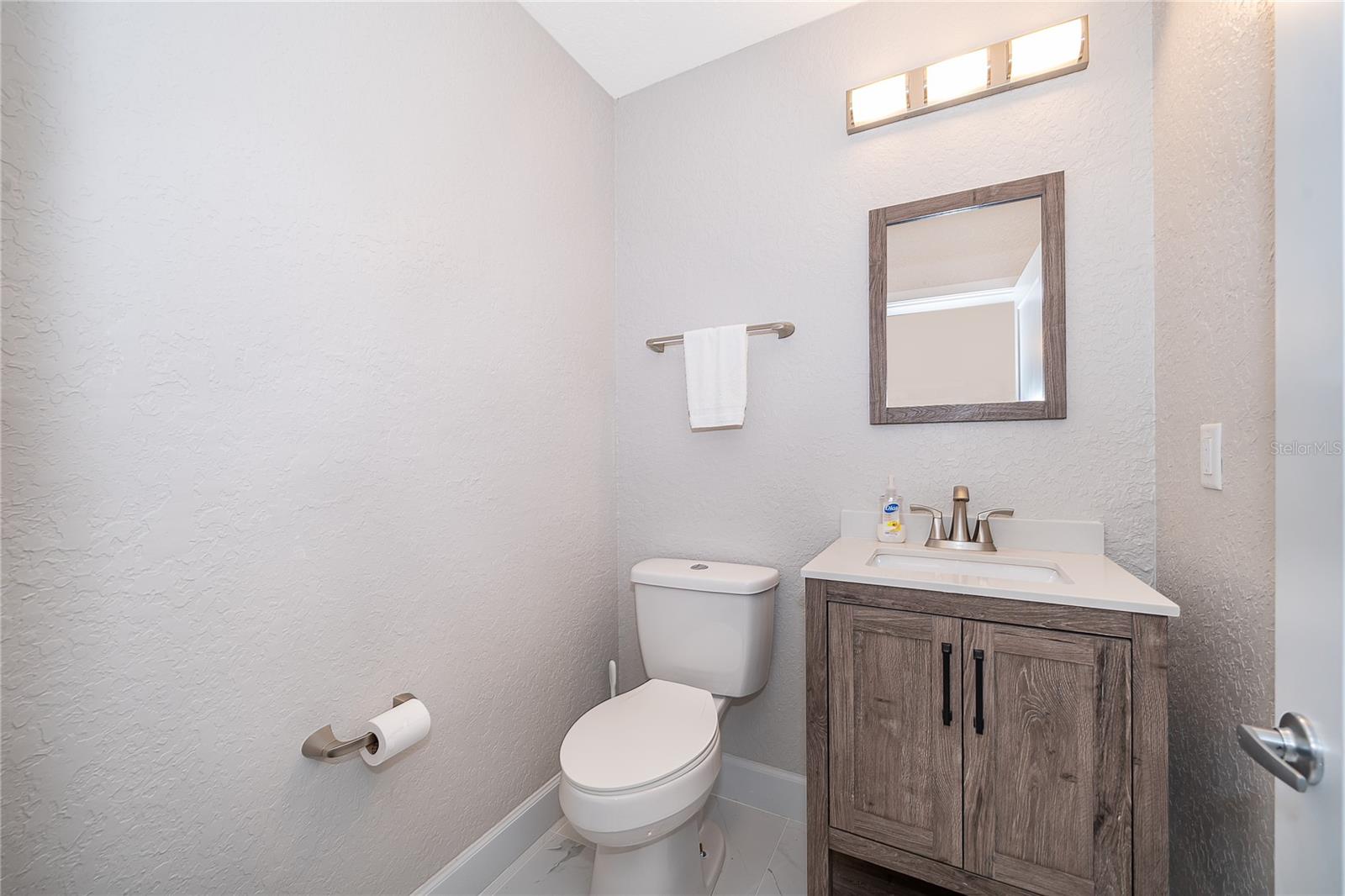 OAKLAND SHORES - Residential