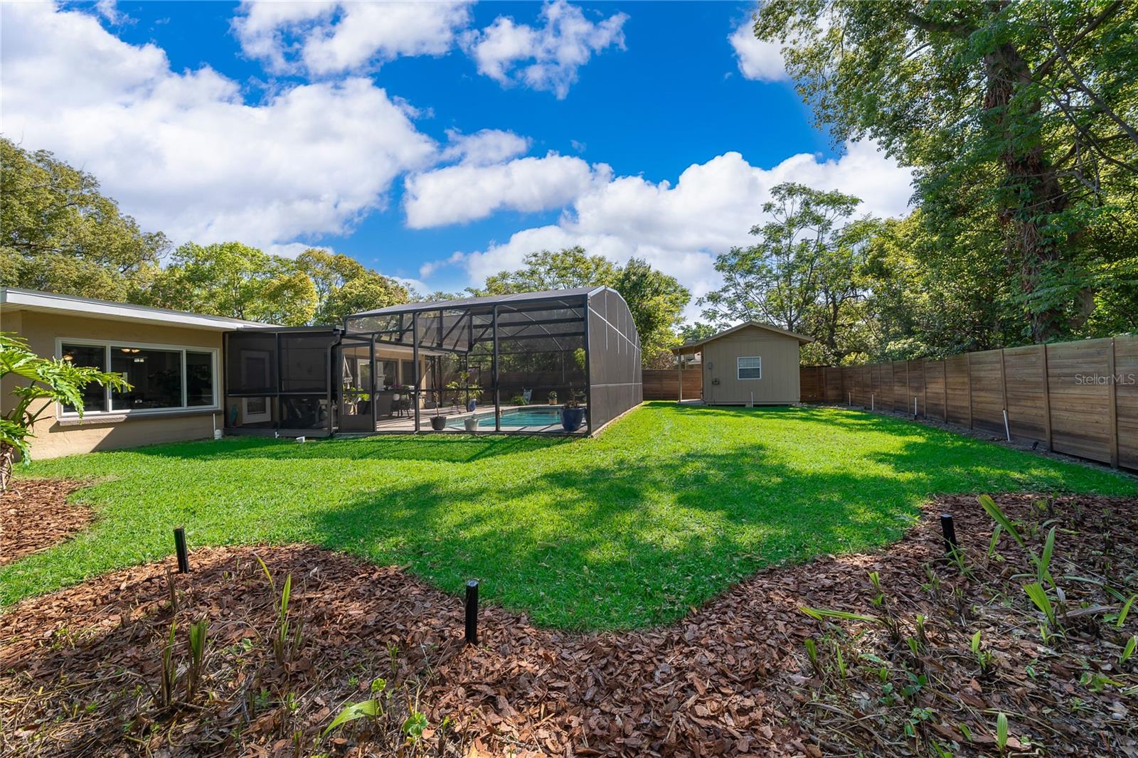 OAKLAND SHORES - Residential