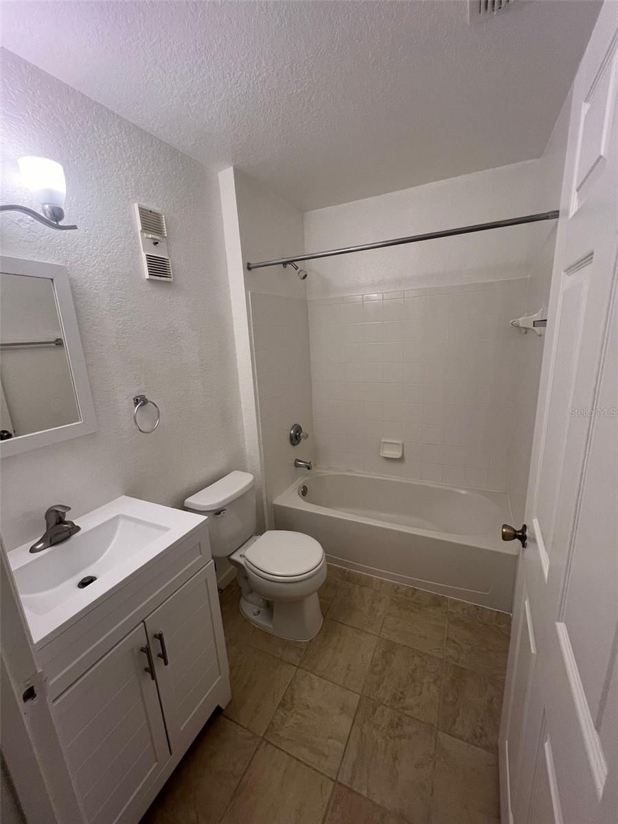 PLANTATION PARK PRIVATE RESIDENCE - Residential Lease