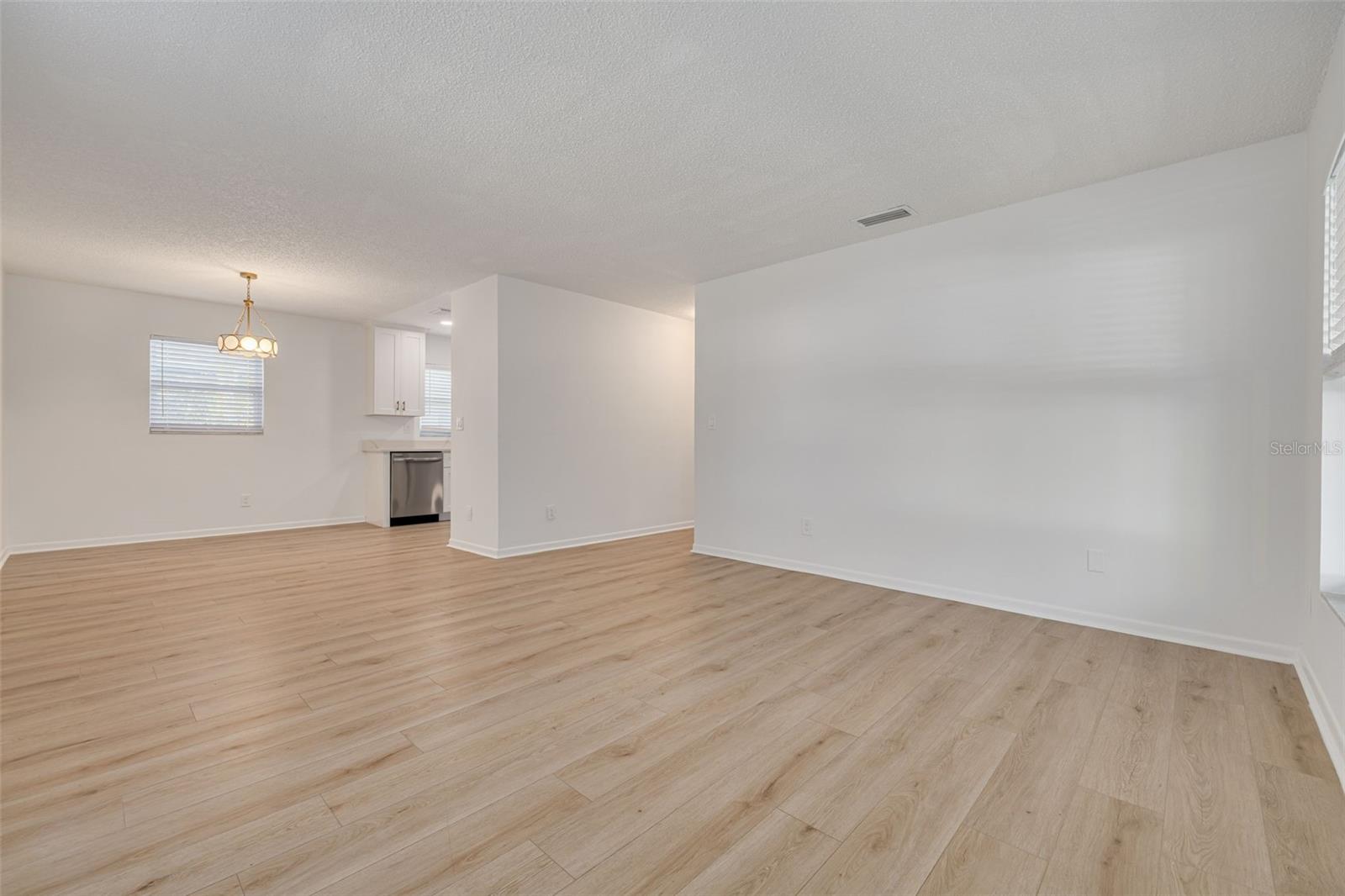 BAYBRIDGE HEIGHTS - Residential Income