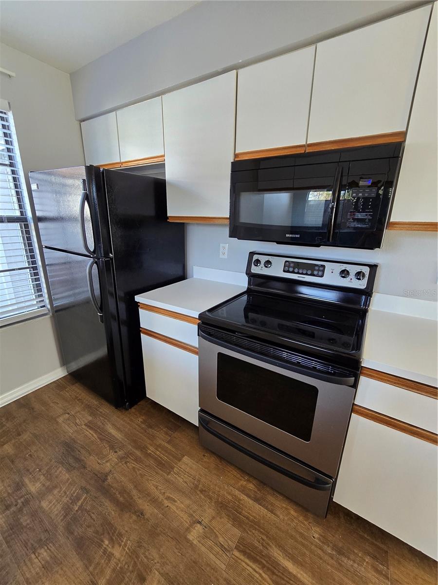 SHADOW BAY VILLAS - Residential