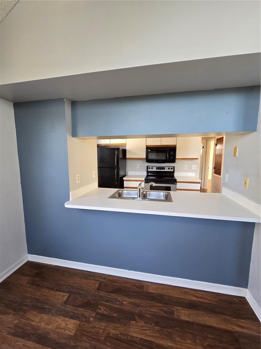 SHADOW BAY VILLAS - Residential