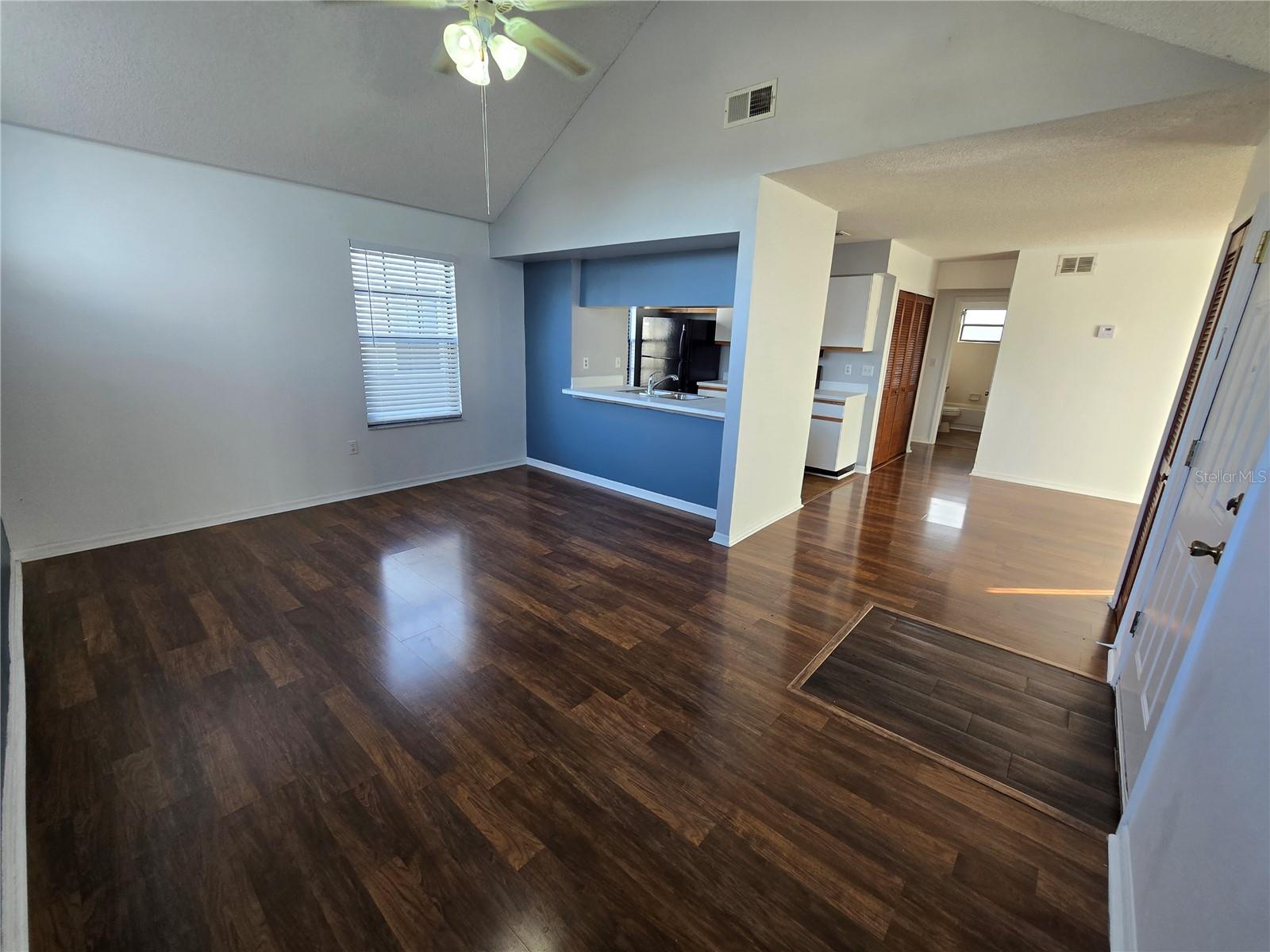 SHADOW BAY VILLAS - Residential