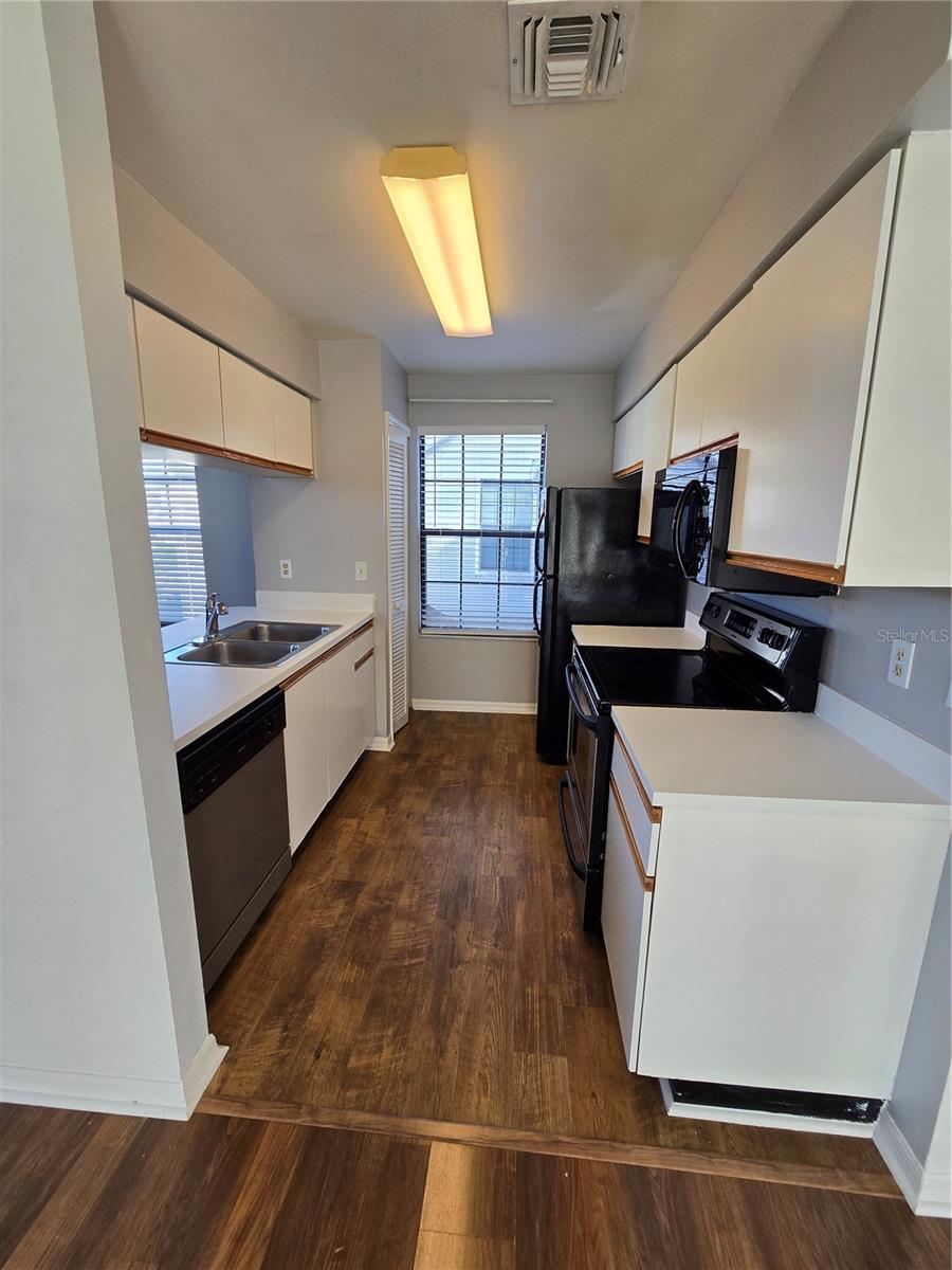 SHADOW BAY VILLAS - Residential