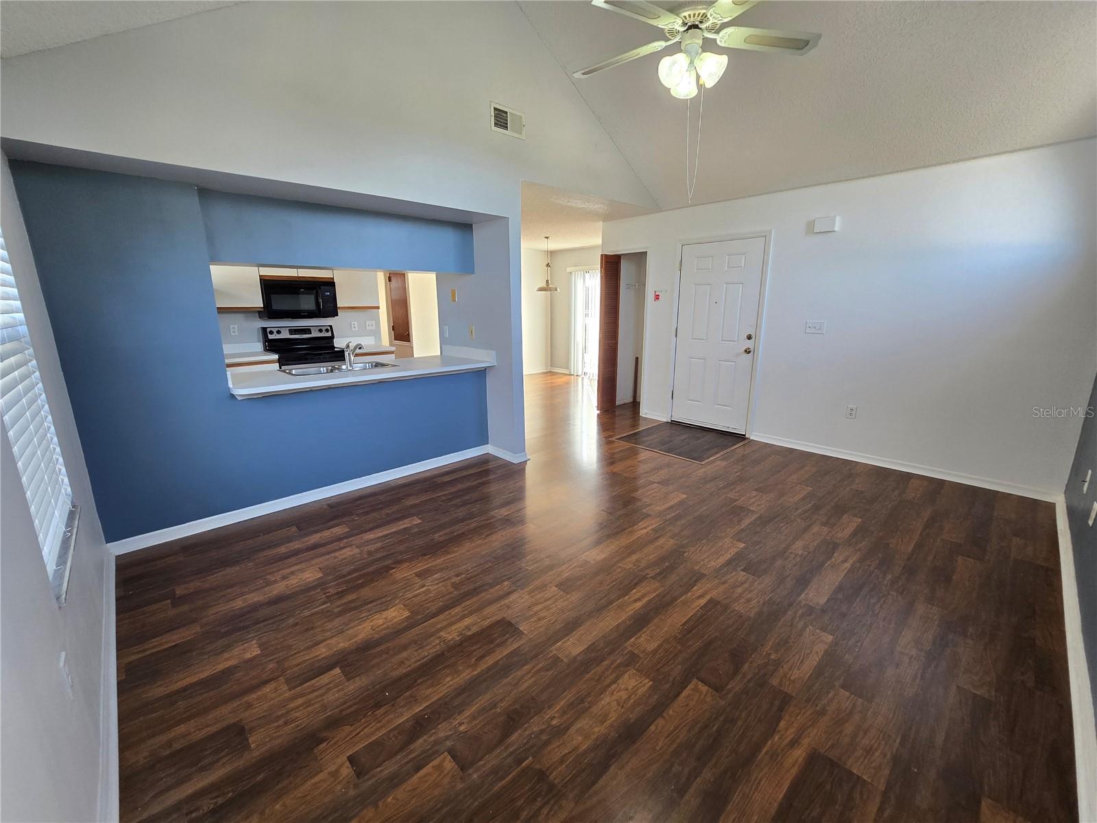 SHADOW BAY VILLAS - Residential