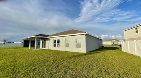 A home in WINTER HAVEN