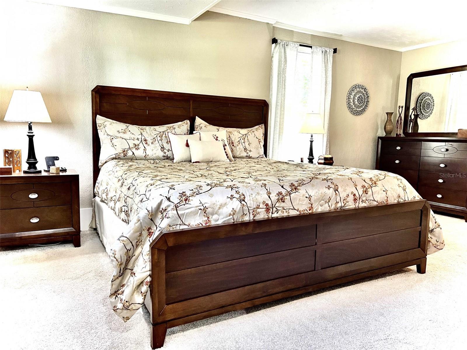 TOWN/BELLEVIEW - Residential