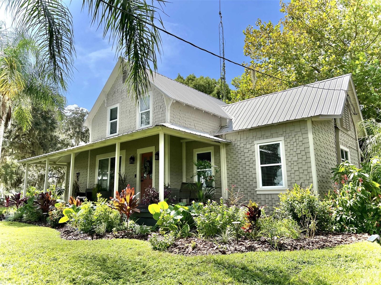 TOWN/BELLEVIEW - Residential