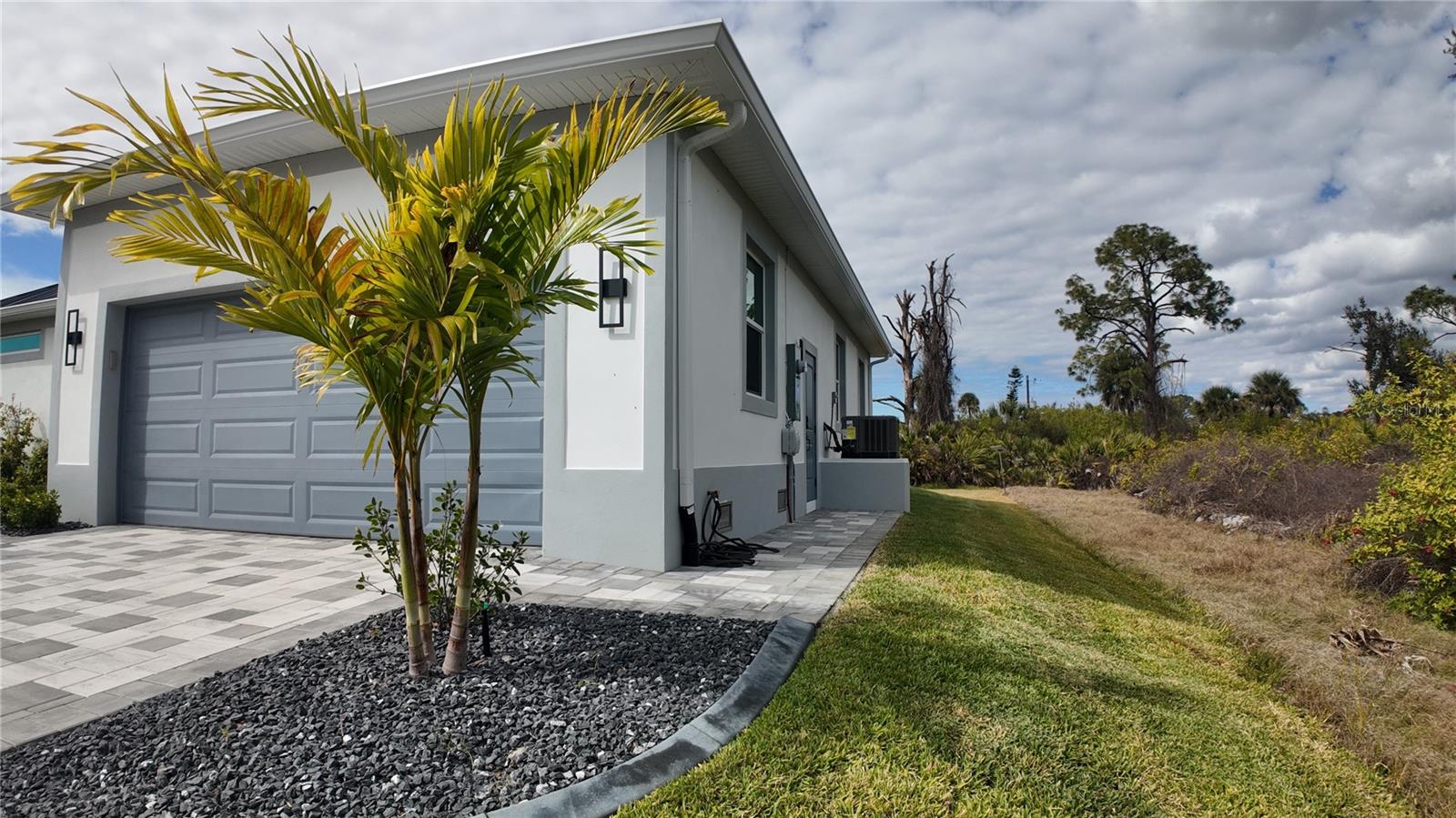 1222 UNDERHILL CIRCLE