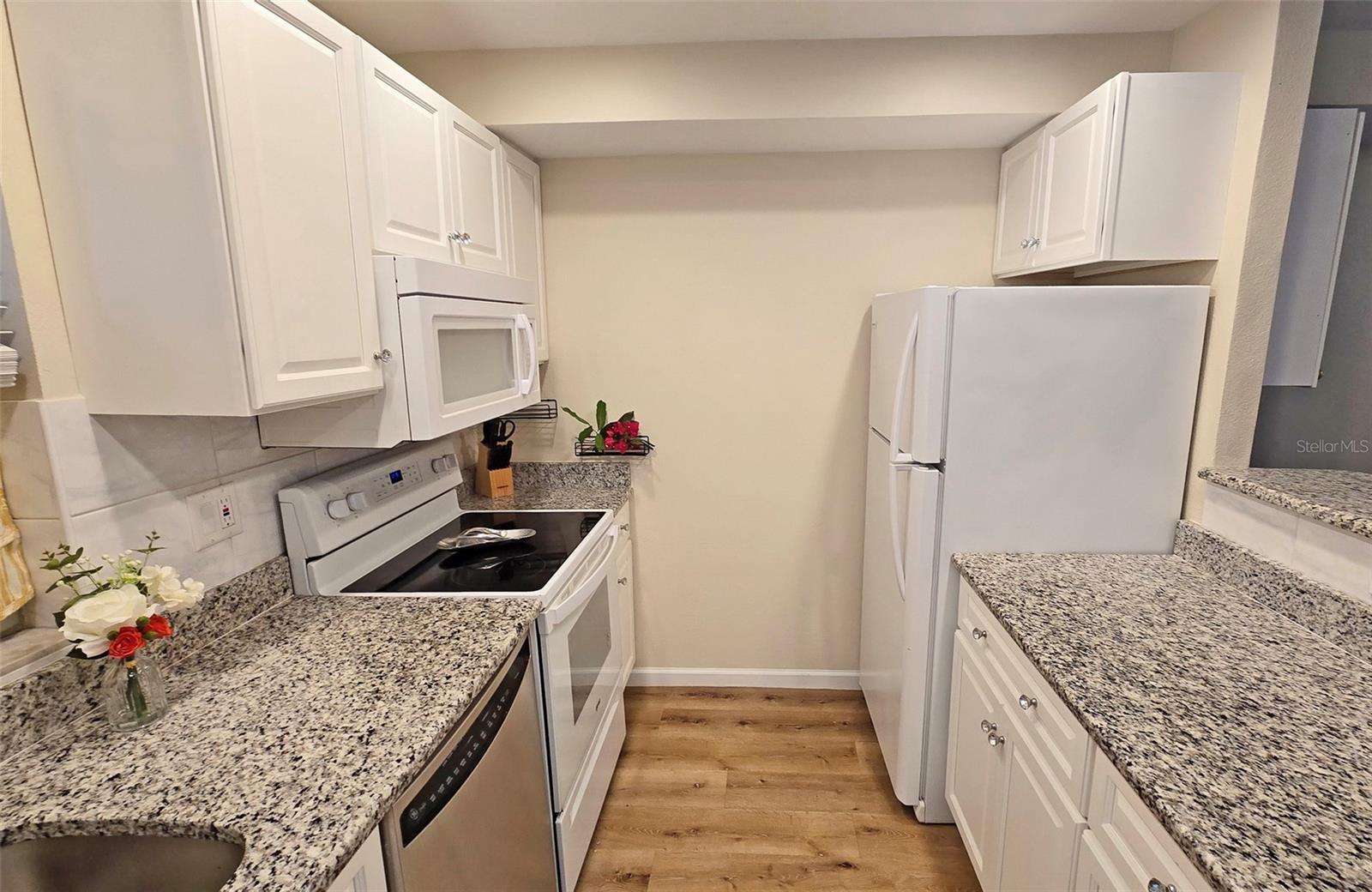 3333 RAMBLEWOOD COURT