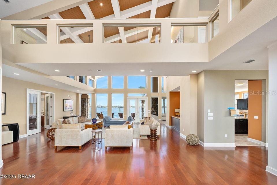 1405 OAK FOREST DRIVE