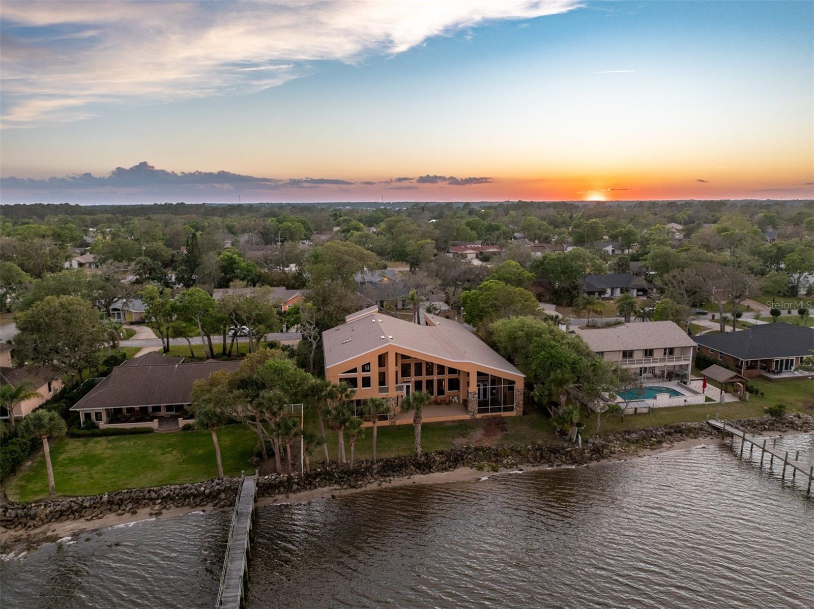 1405 OAK FOREST DRIVE