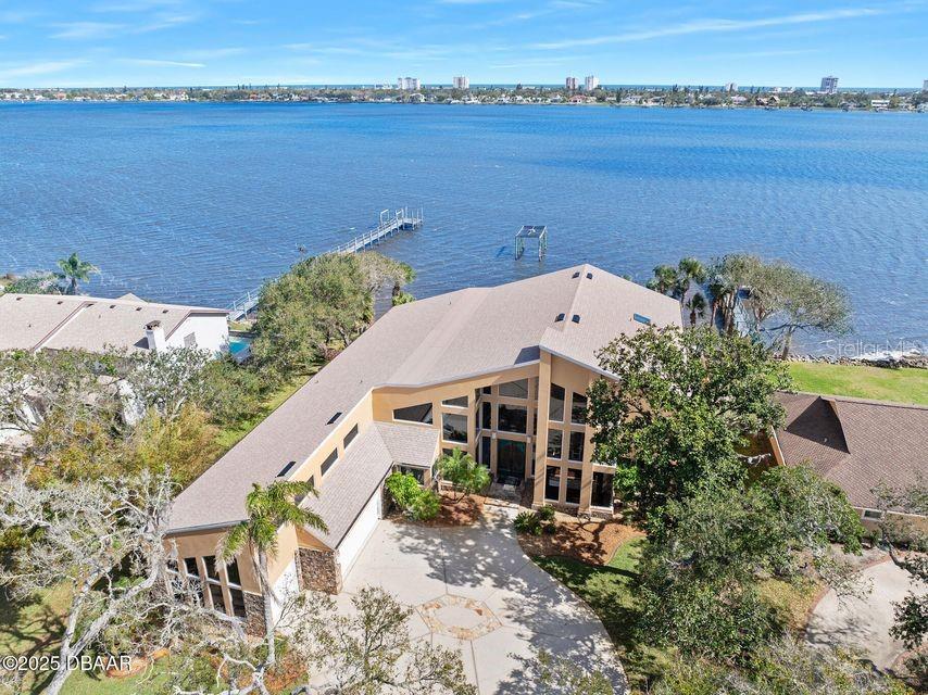 1405 OAK FOREST DRIVE