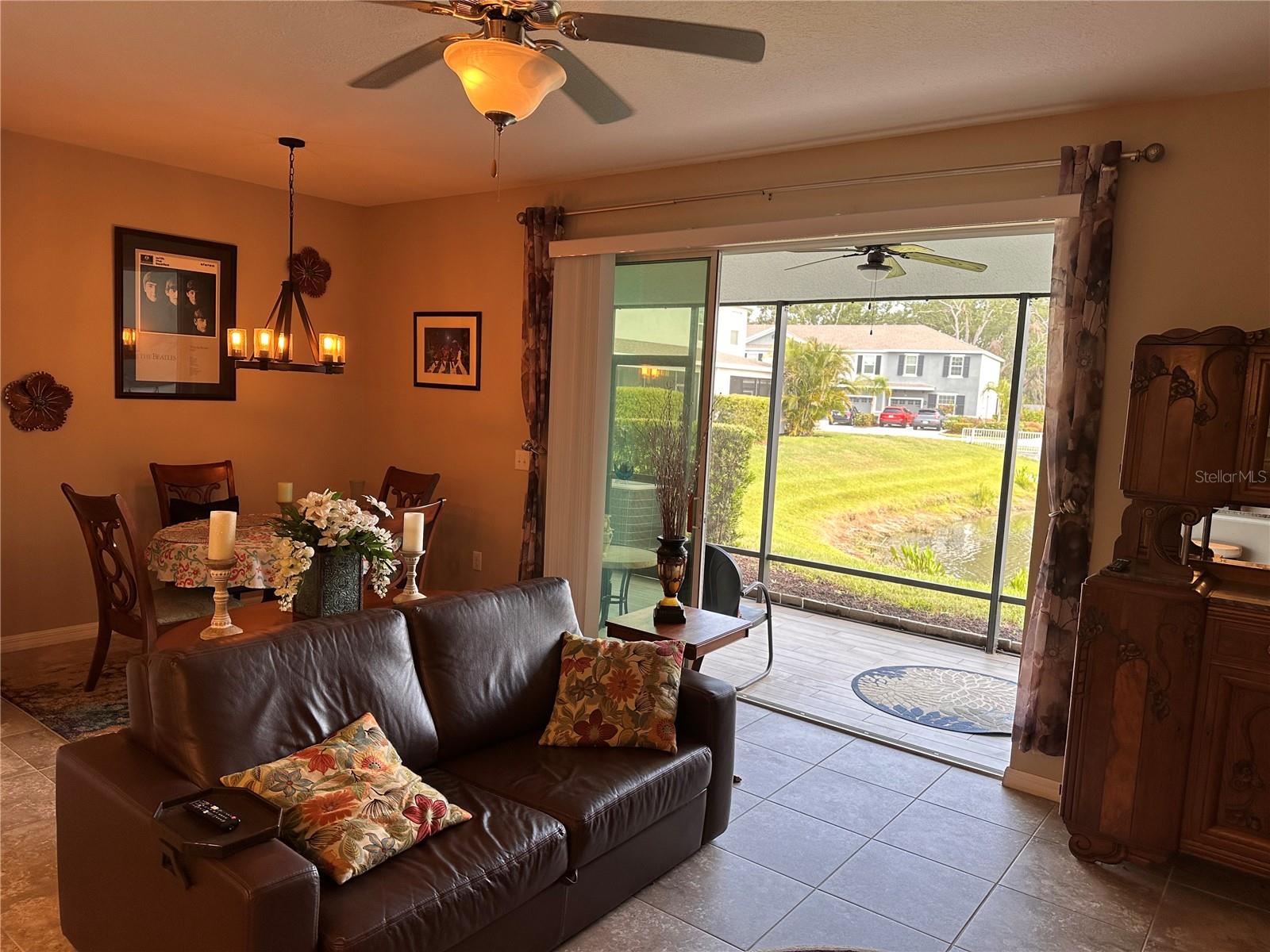 BAYTOWN SQUARE - Residential Lease